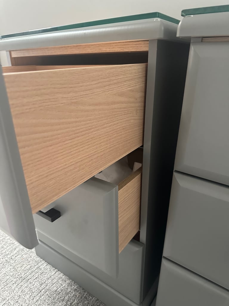 Pair of bed side tables with drawers 