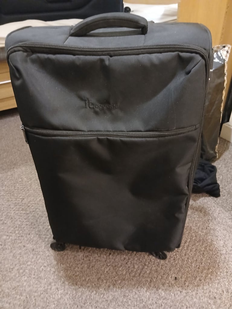 I luggage suitcase fairly used 