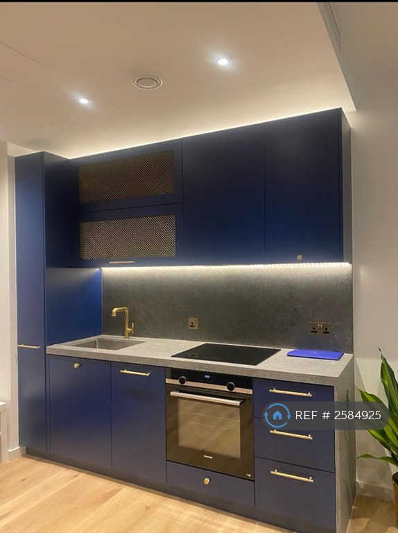 Studio flat in Orchard Place, London, E14 (#2584925)