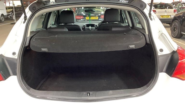 2012 Vauxhall Astra 1.4 16v Active Euro 5 5dr HATCHBACK Petrol Manual