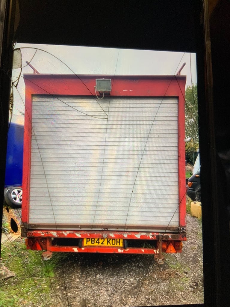 Box trailer 