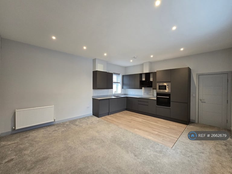 1 bedroom flat in Shrub Hill Road, Worcester, WR4 (1 bed) (#2662679)