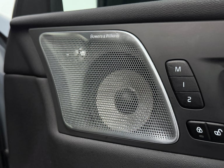 2021 Volvo XC60 R-Design Pro T8 AWD (390 hp) Auto ESTATE Petrol/Electric Hybrid Automatic