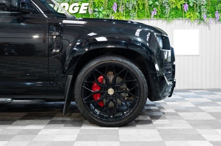 2023 Land Rover Defender 3.0 D300 MHEV X-Dynamic HSE SUV 5dr Diesel Auto 4WD Euro 6 (s/s) (300 ps...