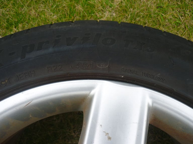 225/55/17 tyre