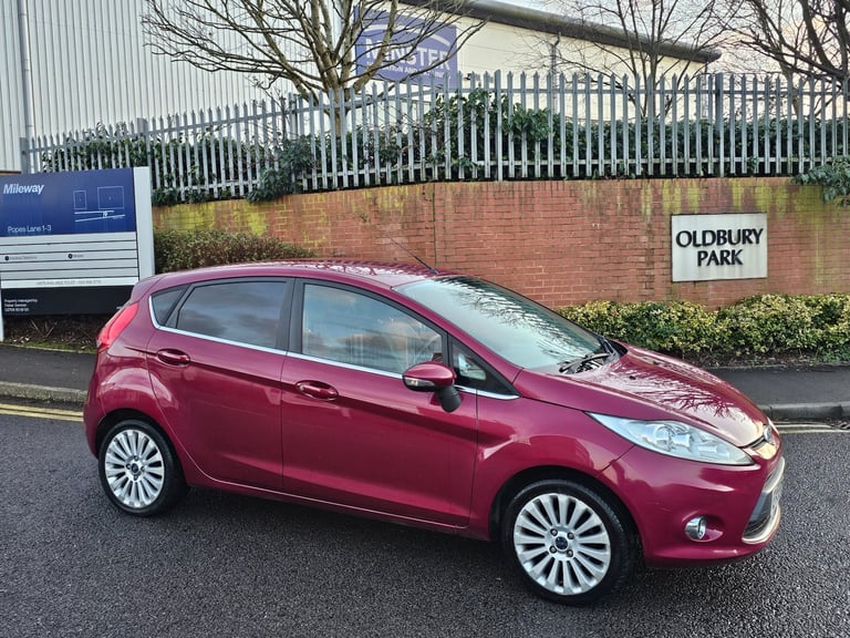 2009 Ford Fiesta 1.6 Titanium 5dr HATCHBACK Petrol Manual - Image 3