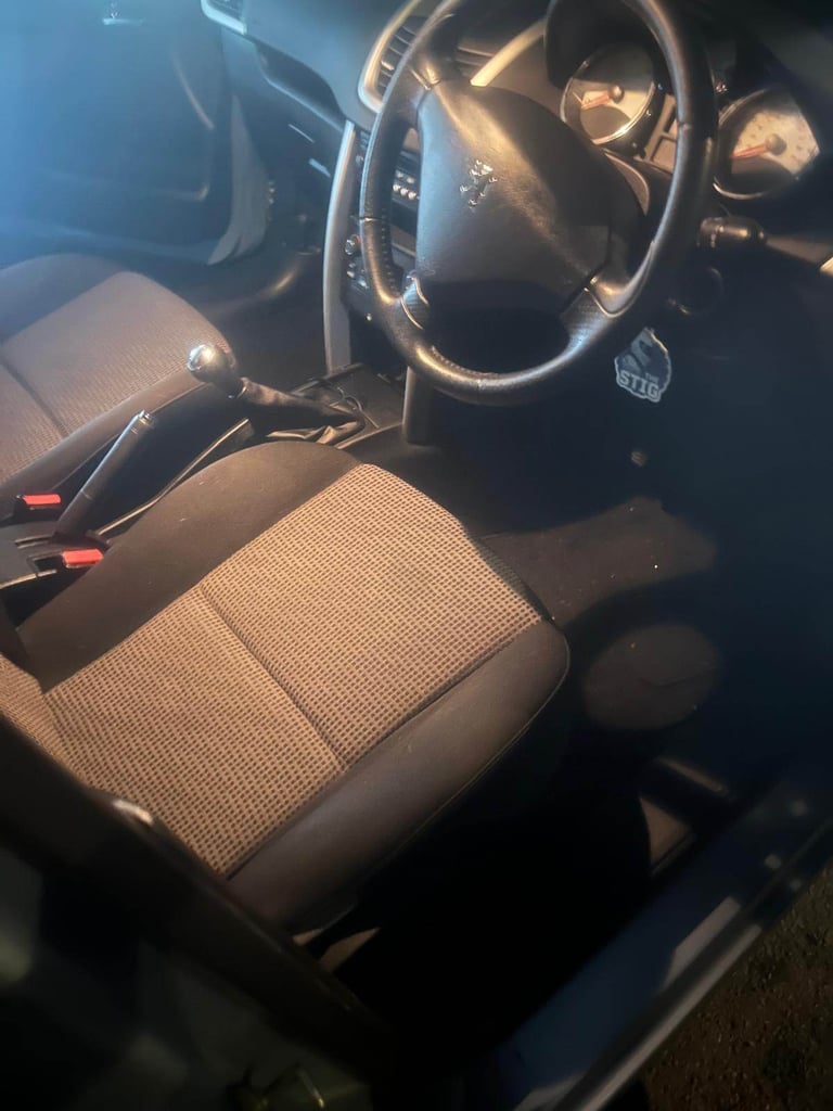 Peugeot, 207, Hatchback, 2010, Manual, 1560 (cc), 5 doors