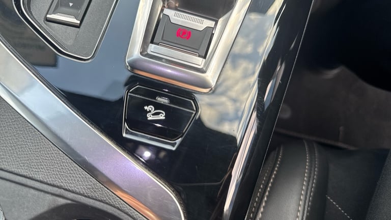 2022 Peugeot 3008 1.6 Hybrid4 300 GT 5dr e-EAT8 Estate Estate Hybrid Automatic