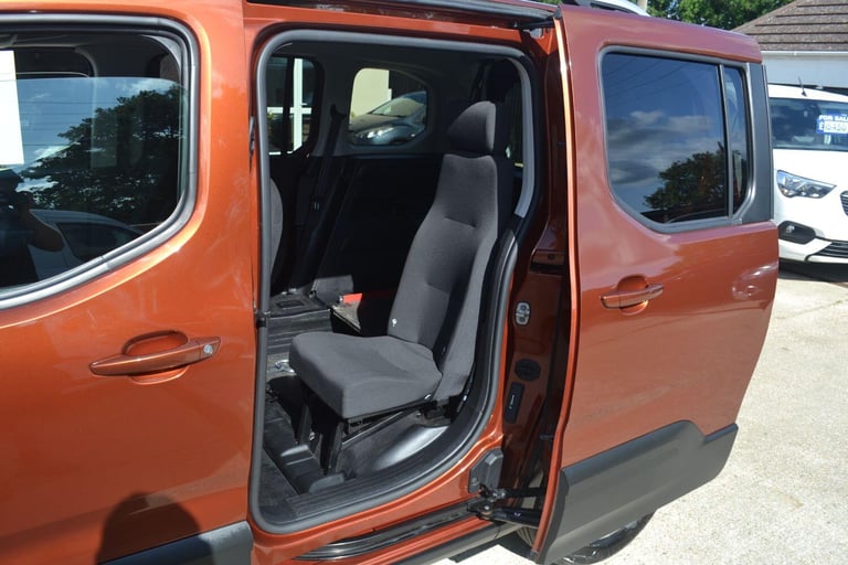 PEUGEOT RIFTER 1.5 WAV wheelchair accessible vehicle 2021