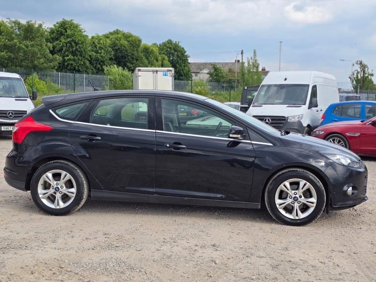 2013 Ford Focus 1.6 Zetec Powershift Euro 5 5dr Hatchback Petrol Automatic