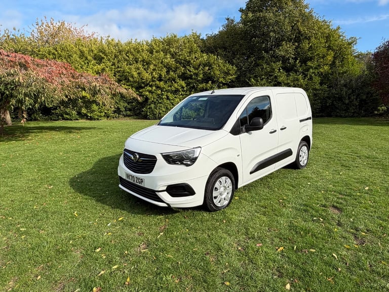 2021 Vauxhall Combo 2000 1.5 Turbo D 100ps H1 Sportive Van PANEL VAN Diesel Manual
