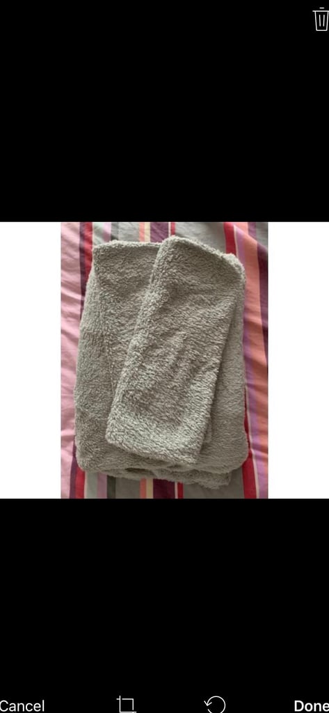 image for King size grey fleece duvet and 2x pillow cases. 