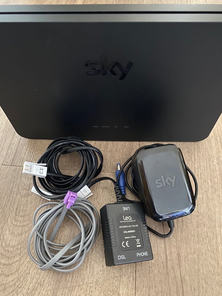 Sky Broadband Q Router 4.2 hub WiFi Model SR203 Latest model, unboxed