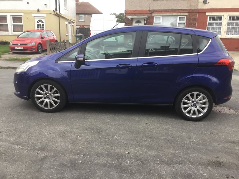 Ford b-max titanium mpv, 2014 reg, diesel.