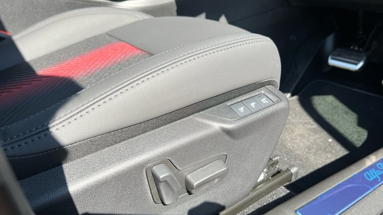 2025 Alfa Romeo Junior 1.2 MHEV Ibrida SUV 5dr Petrol Hybrid e-DCT Euro 6 (s/s) (136 ps) SUV Hybr...