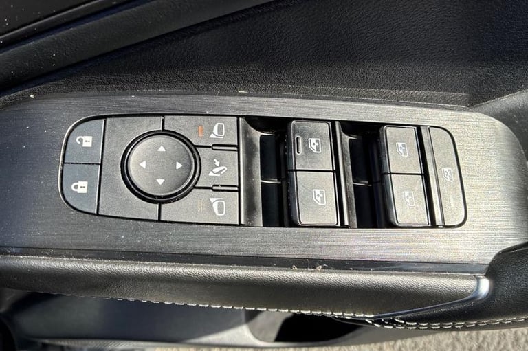 2022 Nissan Qashqai 1.5 E-Power N-Connecta 5dr Auto Automatic Hatchback Hybrid Automatic