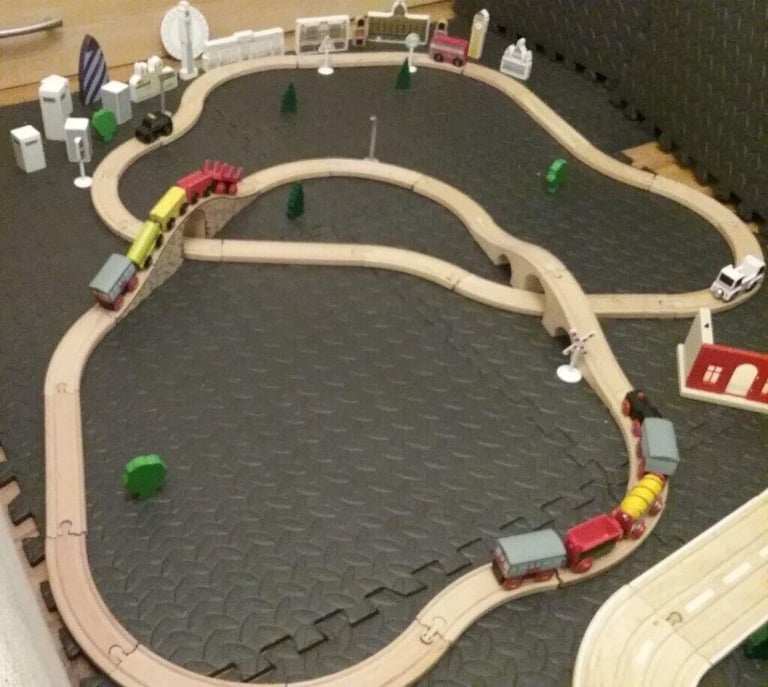 Kids Wooden Train Track Railway and cars Set Activity