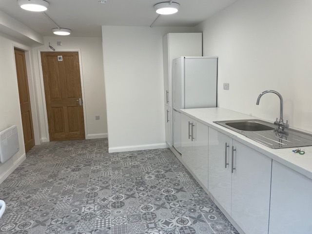 Offices studios to rent in  Farnborough