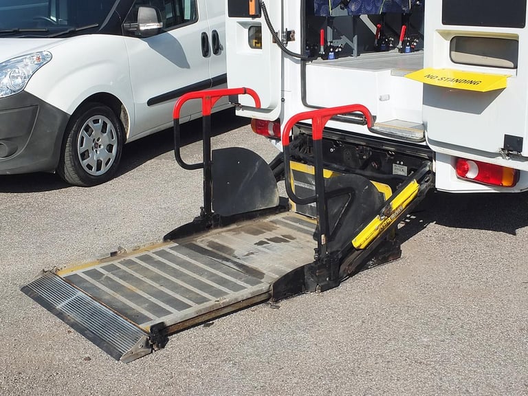 2017 Mercedes-Benz SPRINTER 514 CDI 7G-TRONIC Automatic Euro 6 - 17 Seat PSV WAV