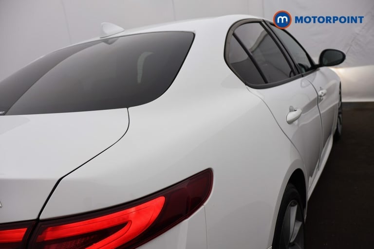 2022 Alfa Romeo Giulia 2.0 TB Sprint 4dr Auto Saloon Petrol Automatic