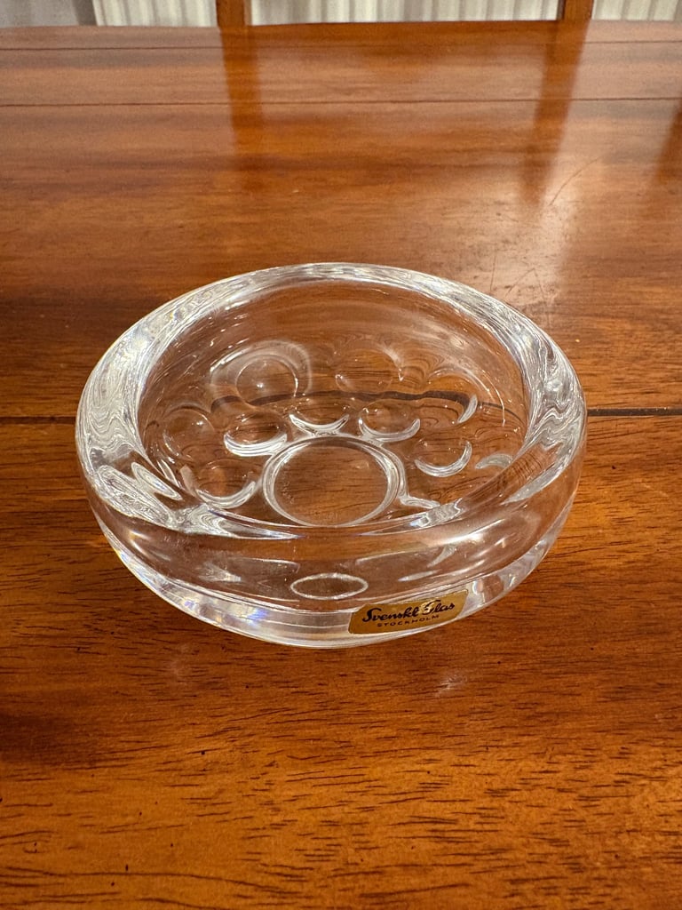 Svenkst glas ashtray