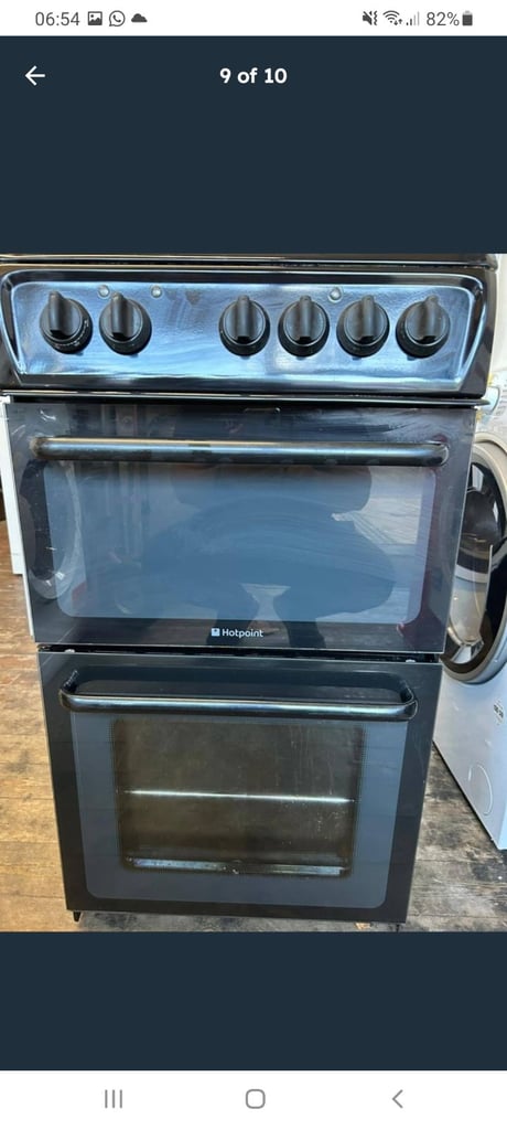 Hotpoint black electric cooker ceramic top free battery could connect it 