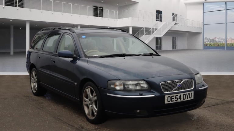 image for 2004 Volvo V70 2.4 170 SE 5dr Auto ESTATE Petrol Automatic