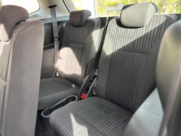 2013 Vauxhall Zafira Tourer 1.8 16V Exclusiv Euro 5 5dr Petrol