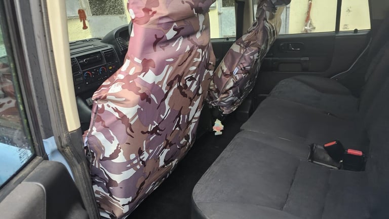 2004 Land Rover Discovery 2.5 TD5 S Station Wagon 5dr (7 Seats) ESTATE Diesel Automatic