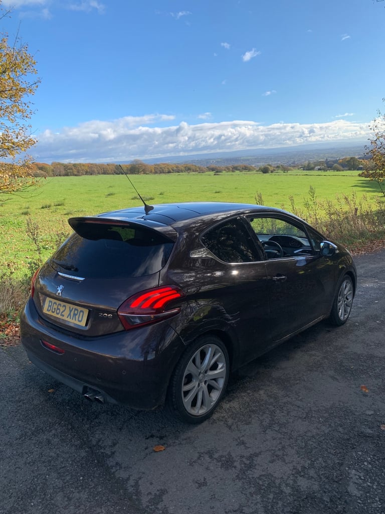 Peugeot, 208, Hatchback, 2012, Manual, 1598 (cc), 3 doors