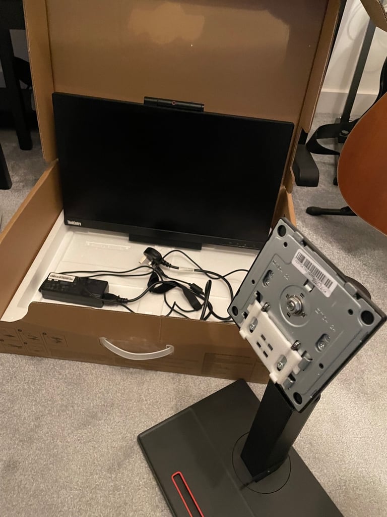 image for Lenovo tio22 gen 4 21.5 inch monitor