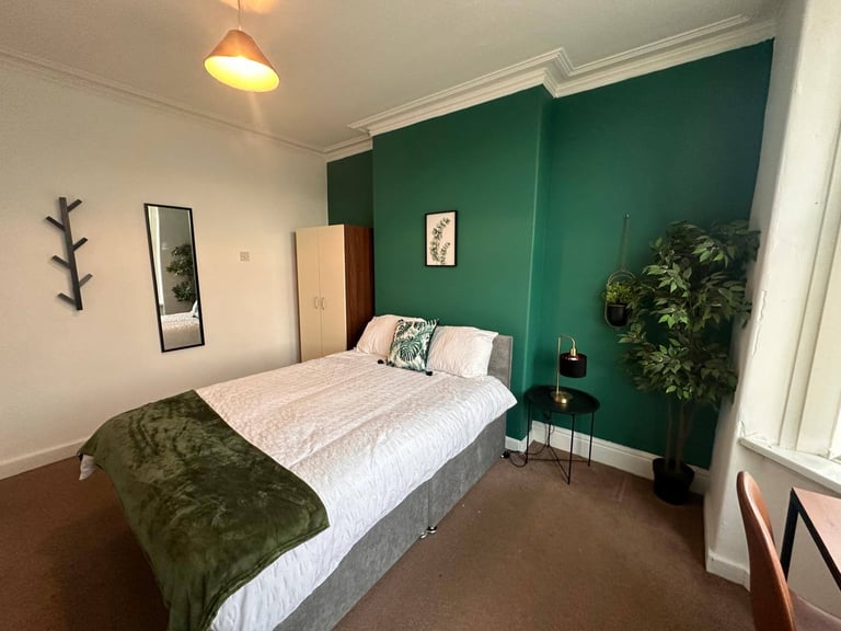 Rooms Available (20% Off For November)