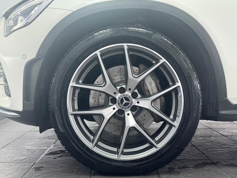 MERCEDES-BENZ GLC 2.0 GLC300d AMG Line (Premium Plus) Coupe G-Tronic+ 4MATIC