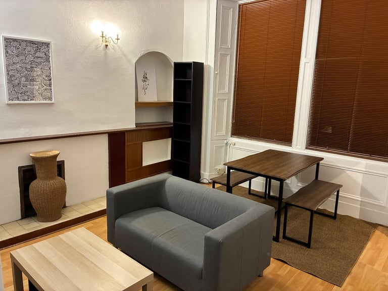 *Available now* 2 Bed flat for rent, Valleyfield St, Tollcross, Edinburgh, EH3 9LS