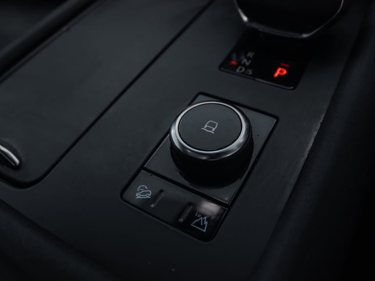 2021 Land Rover Discovery 3.0 D300 R-Dynamic HSE 5dr Auto ESTATE DIESEL Automatic