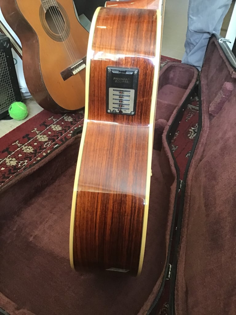 TANGLEWOOD SJ10 Electro Acoustic Guitar