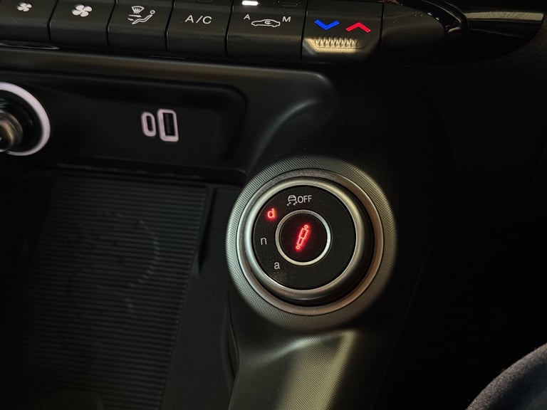 2025 Alfa Romeo Tonale 1.3 PHEV Tributo Italiano 5dr Auto Hatchback Petrol Parallel PHEV Automatic