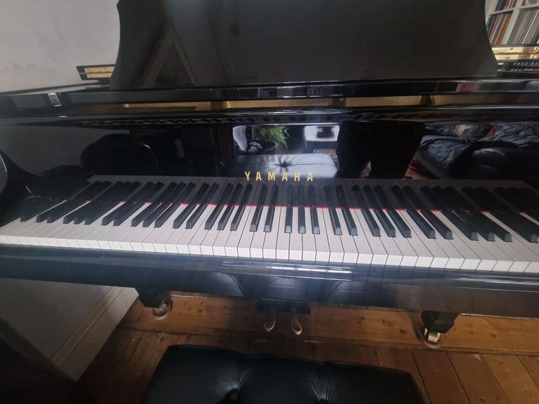 Yamaha G2 Grand Piano in Polished Black Polyester with Matching Stool