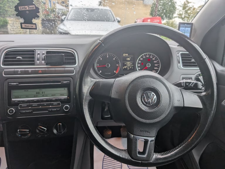 Volkswagen, POLO, Hatchback, 2011, Manual, 1.6 diese, 5 doors
