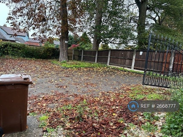 3 bedroom house in Weston Road, Stafford, ST16 (3 bed) (#2668777)