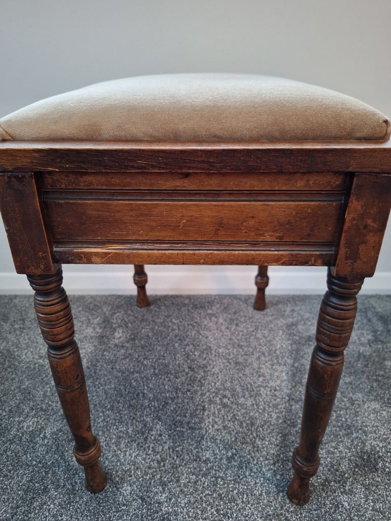 Piano Stool with Storage