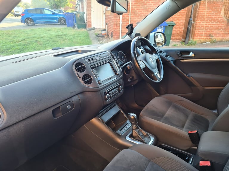 2012 Volkswagen Tiguan 2.0 TDi BlueMotion Tech SE 5dr DSG ESTATE Diesel Automatic