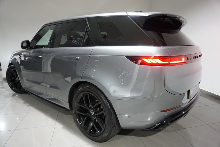 2023 Land Rover Range Rover Sport 3.0 D300 MHEV Dynamic SE SUV 5dr Diesel Auto 4WD Euro 6 (s/s) (...