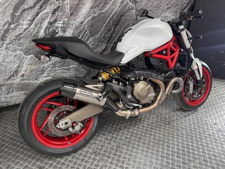 DUCATI MONSTER 821 2014