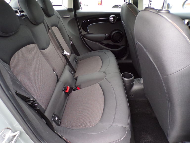 2021 MINI Hatch 5-Door Hatch One Classic HATCHBACK Petrol Automatic