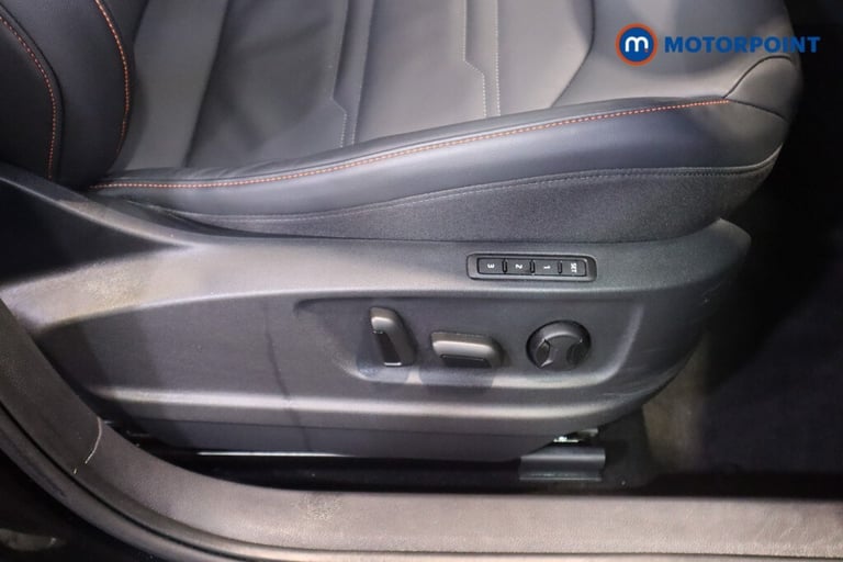 2023 SEAT Ateca 1.5 TSI EVO FR Black Edition 5dr DSG HATCHBACK PETROL Automatic