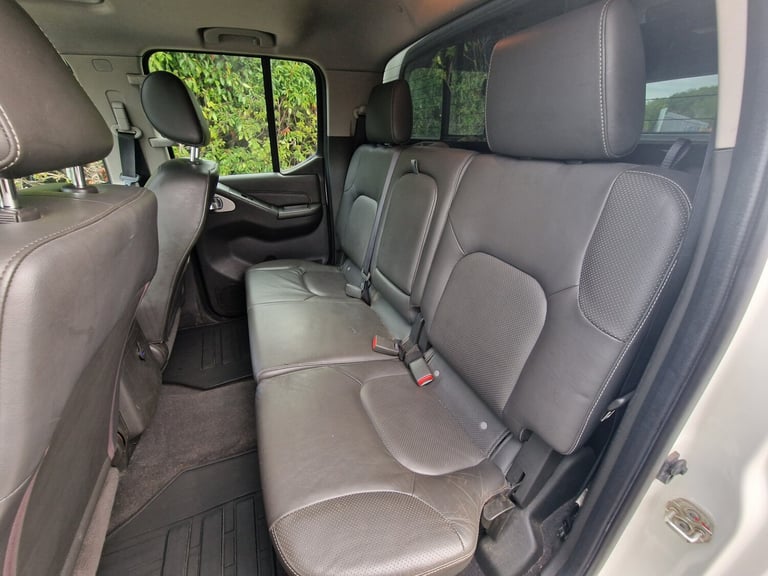 2012 Nissan Navara Double Cab Pick Up Outlaw 3.0dCi V6 231 4WD Auto PICK UP Diesel Automatic