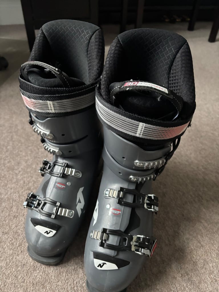 image for Nordica ski boots speed machine 110 size 27