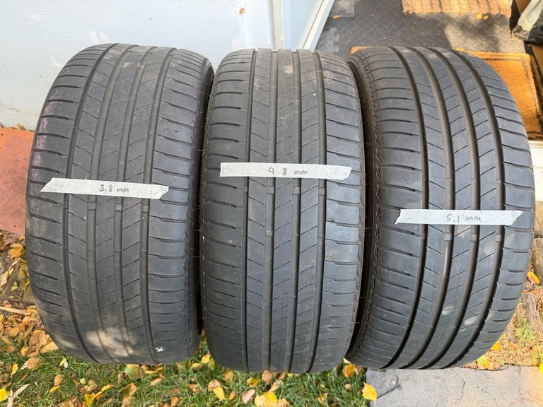 3x good tread Bridgestone Turanza T005 225/40R18 tyres