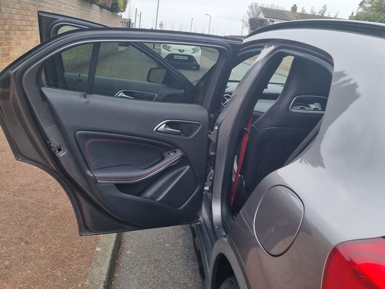 Mercedes-Benz, GLA, 250 4MATIC AMG 2015, Automatic, 1995 (cc), 5 doors